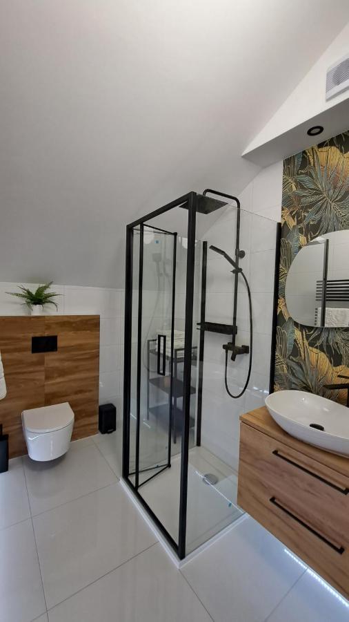 Apartamenty Bujaki อุสทรอน ภายนอก รูปภาพ