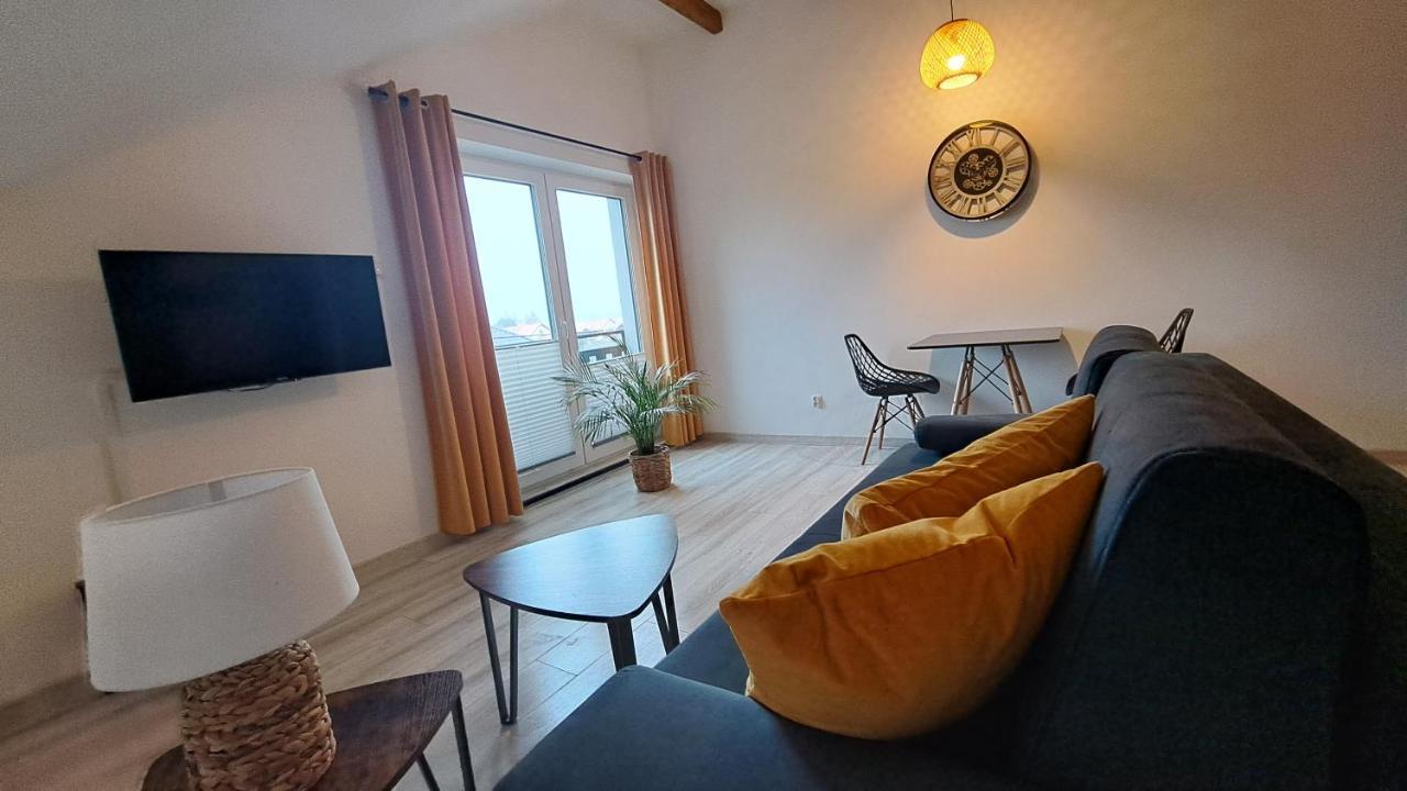 Apartamenty Bujaki อุสทรอน ภายนอก รูปภาพ